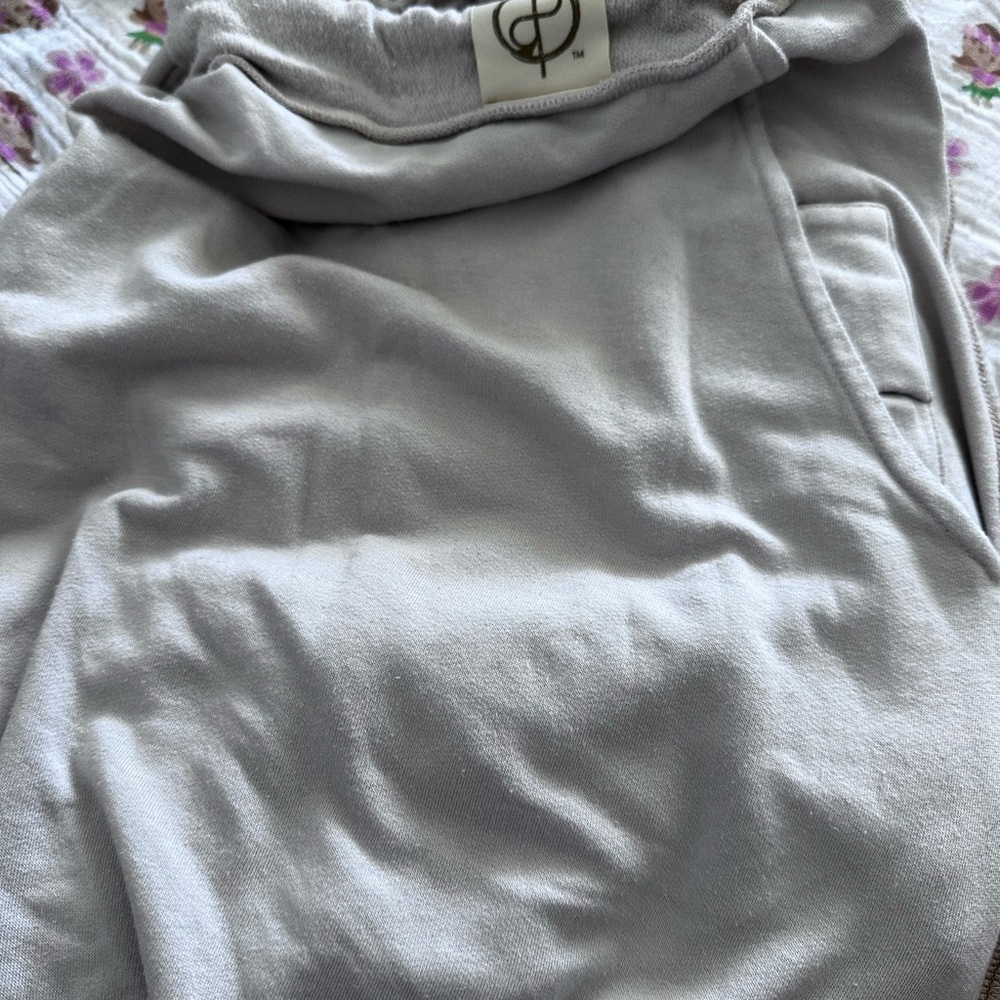 White stone One golden thread pants never worn